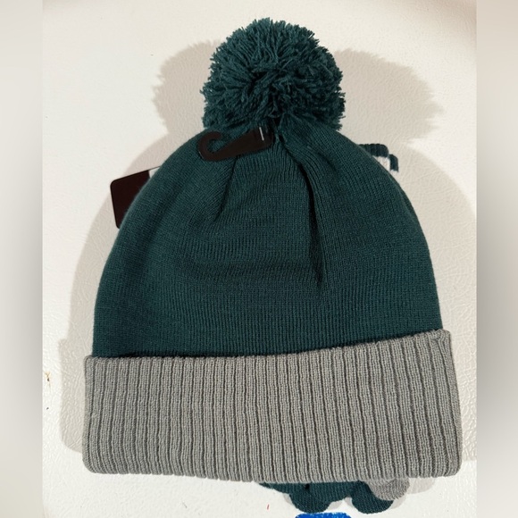 Philadelphia Eagles Beanie with Gloves - Picture 3 of 4